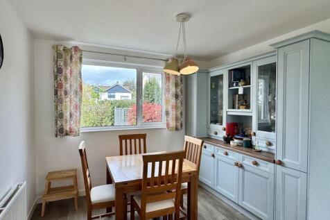 Kitchen / Breakfast Room