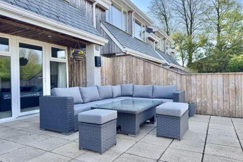 Enclosed Patio Garden
