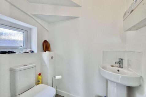 Cloakroom / WC