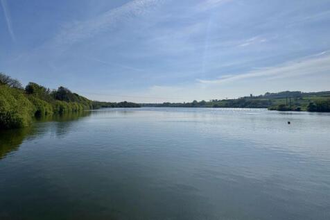 Nearby Argal Lake