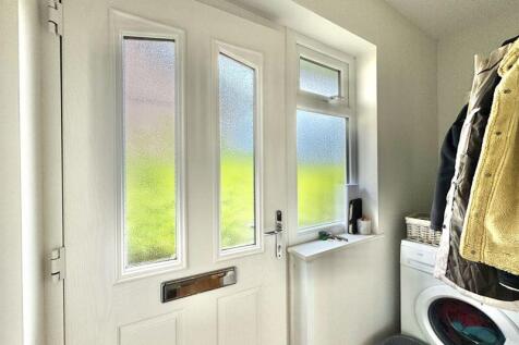 Entrance Porch / Utility
