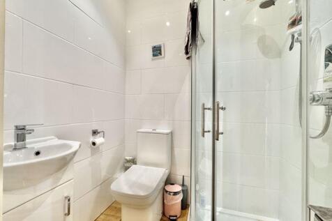 Ground Floor Shower Room / WC