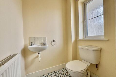 Cloakroom / WC