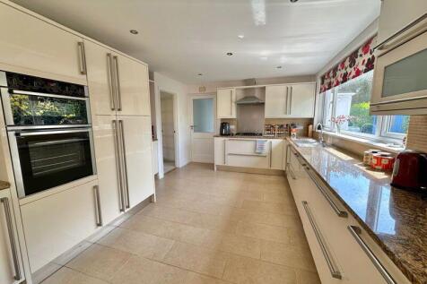 Kitchen area with integrated appliances