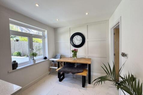 Refitted Kitchen / Dining Room