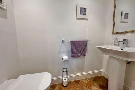 Guest cloakroom