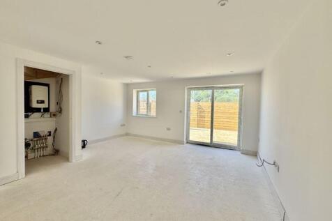 Similar Living / Dining Room