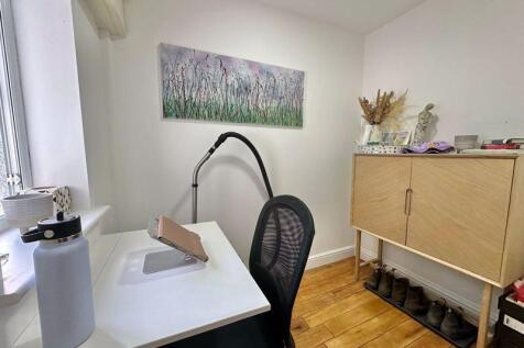 Study or 4th bedroom