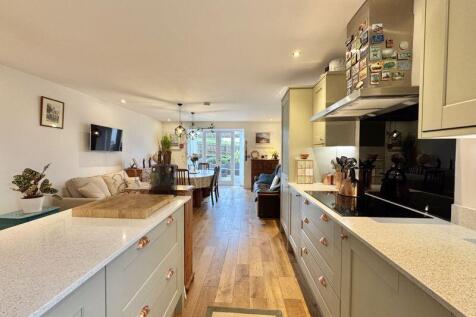 Kitchen / Dining  / Day Room