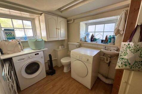 Utility/cloakroom