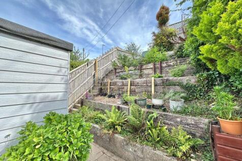 Rear terraced garden