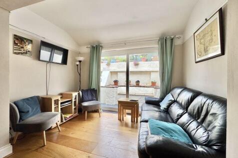 2nd Sitting Room / Day Room