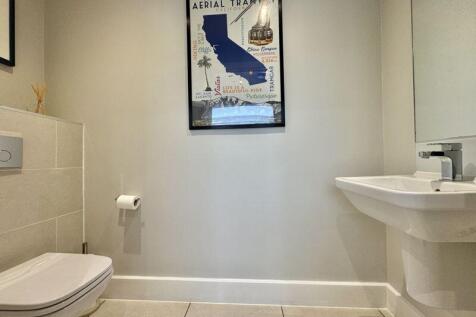 Lower Ground Floor WC