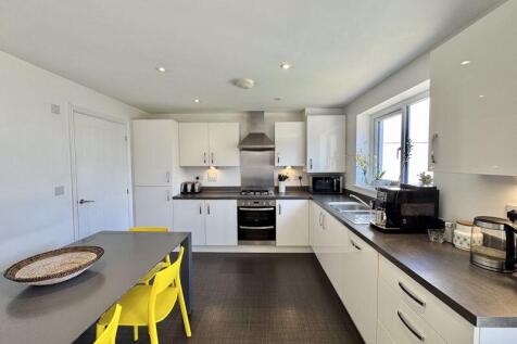 Kitchen / Dining  / Day Room