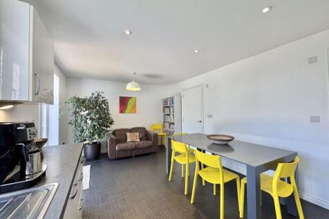 Kitchen / Dining  / Day Room