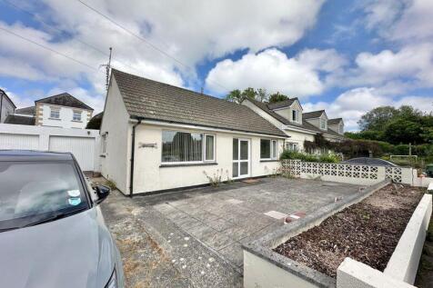 Semi detached bungalow with parking a...