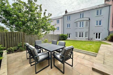 Enclosed rear garden