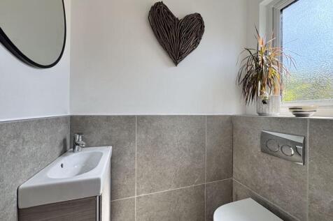 Cloakroom / WC