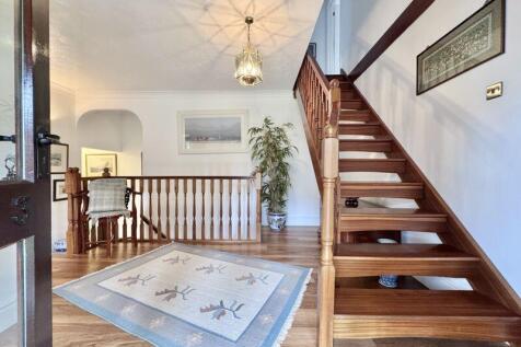 Impressive Entrance Hallway