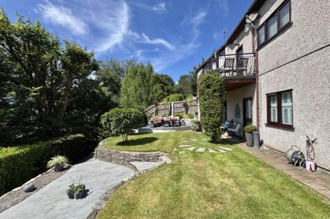 Sunny Lawn