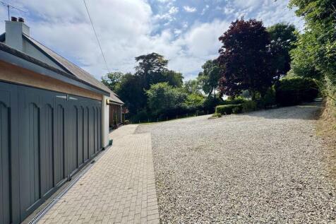 Garage &amp; Parking