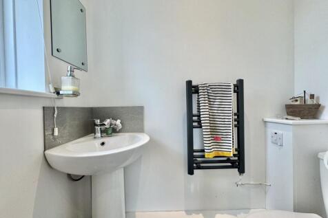 Cloakroom / WC