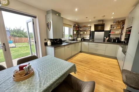 Kitchen/Day room