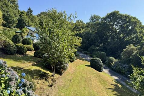Landscaped Grounds