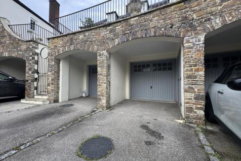 Garage &amp; Parking