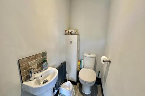 Cloakroom/WC