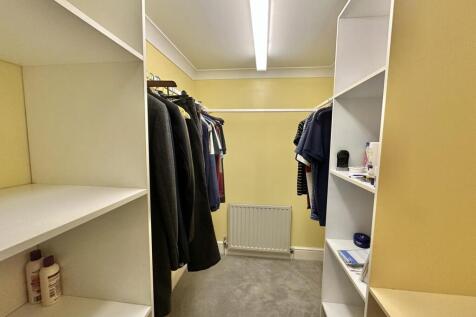 Walk In Dressing Room