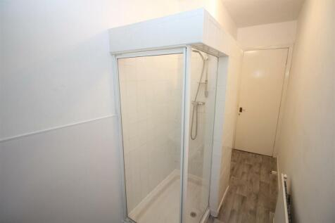 bathroom 2-2.jpg