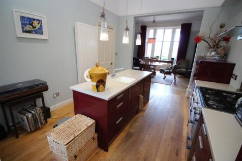 kitchen2.JPG