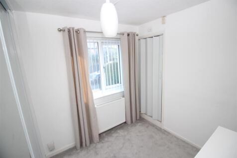 bedroom 3-1.JPG