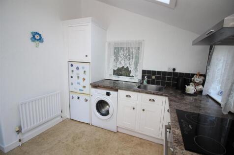 kitchen 1.JPG