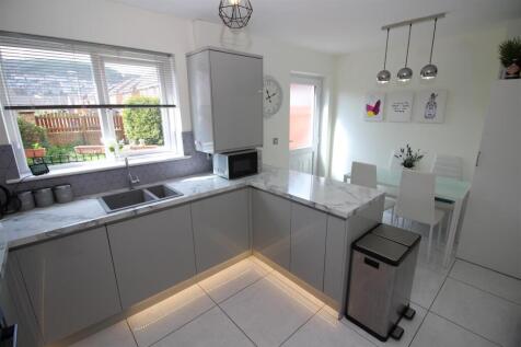 Dining/Kitchen