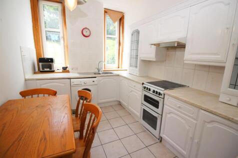 Breakfasting Kitchen