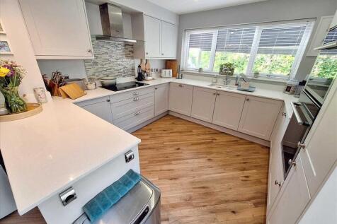 Fitted Kitchen