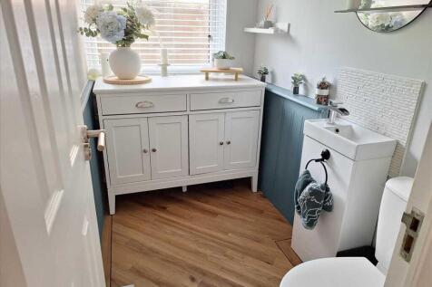 Cloakroom/Wc