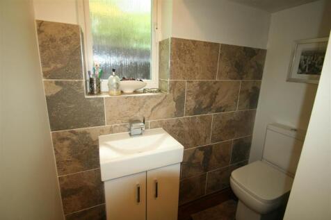 Cloakroom/wc