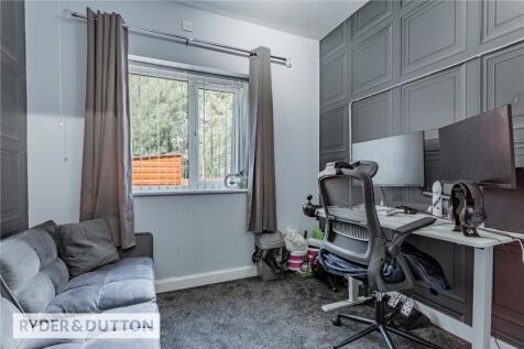 Sitting Room/Bed 4