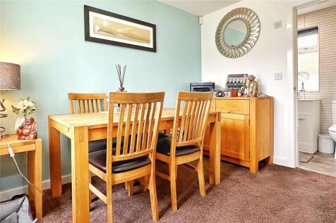 Dining Room/Bed 4