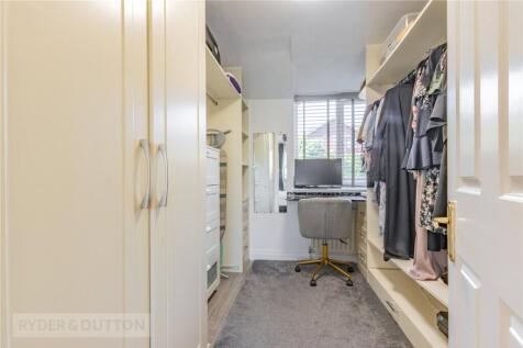 Walk In Wardrobe