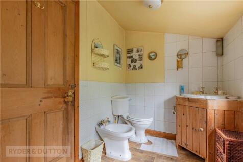 En-Suite Bathroom