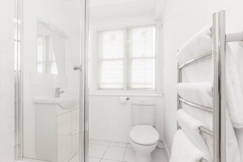 lg_p5848_63698882...