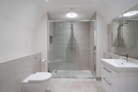 Montagu Place 5LG...