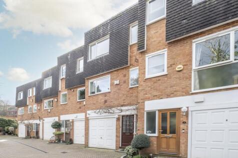 8-Balmoral-Close-...