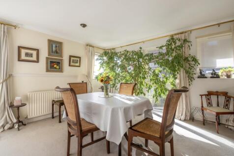 Flat-16-Hawthorn-...