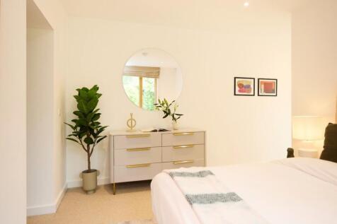 26833e38-a022-49-...