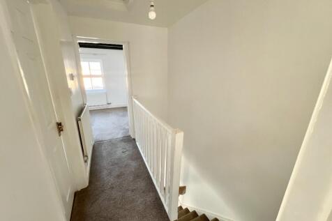 Landing/Stairs